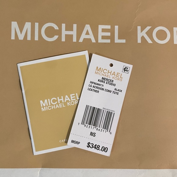 Black, Large- Michael Kors Mercer - Picture 9 of 10